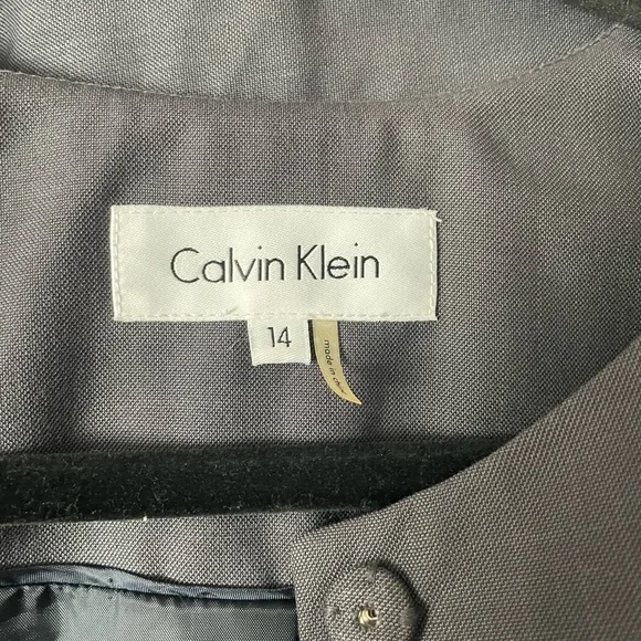 Calvin Klein 2-piece suit - Picture 3 of 8